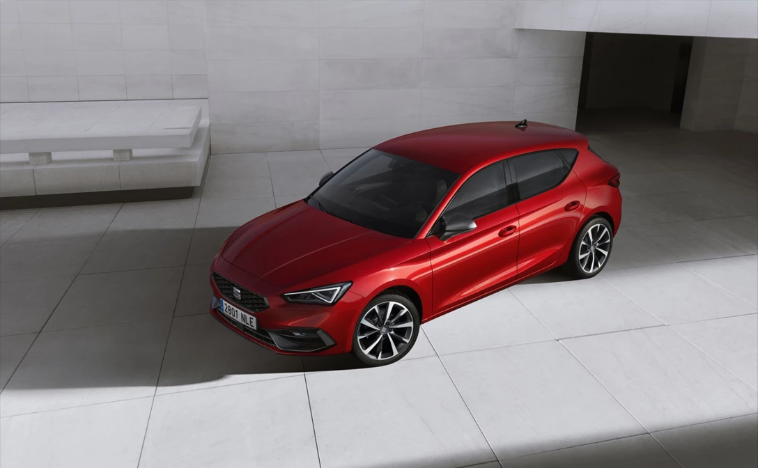 1628999-SEAT-launches-the-all-new-SEAT-Leon_01_HQ.jpg