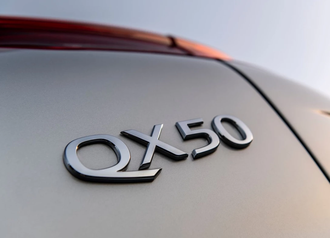 1682144-Infiniti-QX50-2023-10.jpg