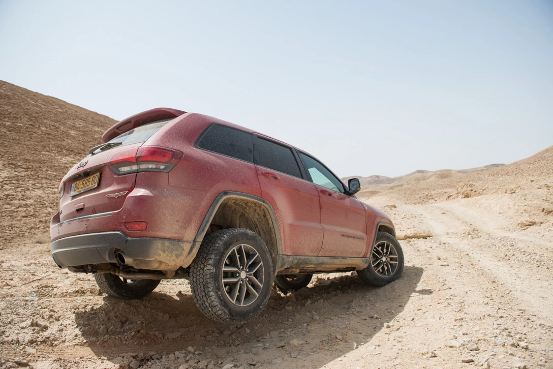 1604671-גרנד צירוקי מול דיסקו (24).jpg