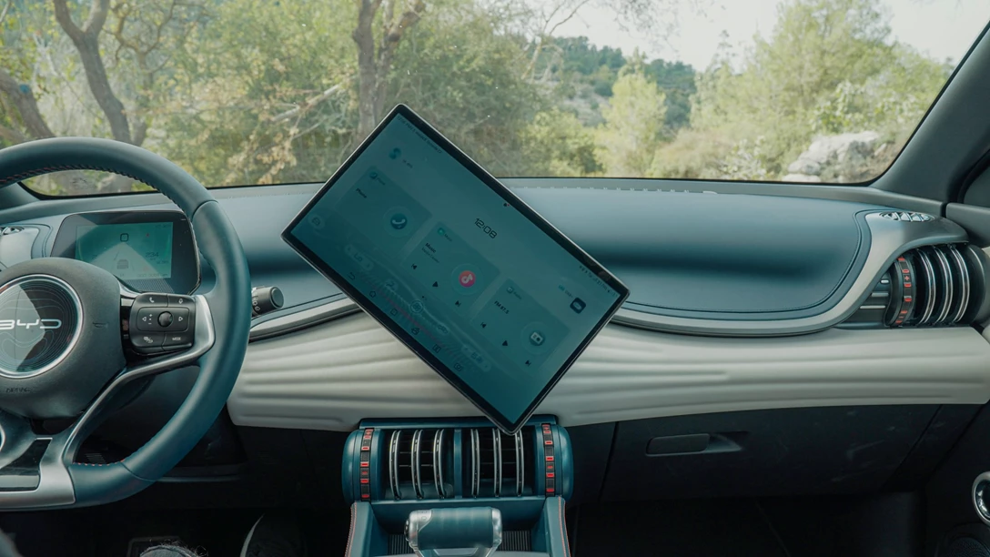 1679185-BYD ATTO 3.01_05_08_24.Still084 copy-min.jpg