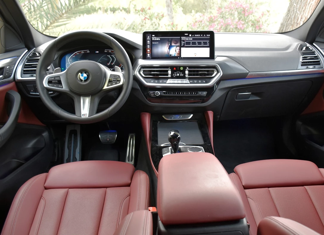 1676959-BMW-X4-2023-05-E.jpg