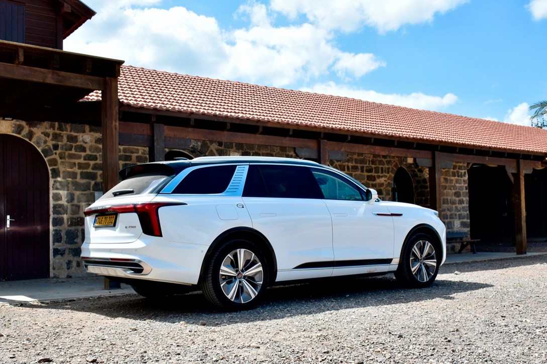 1660028-HONGQI - 18.jpeg