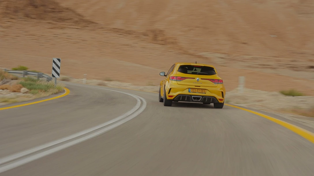 1696019-Renault Megane RS 2024.00_16_59_09.Still019-min.jpg