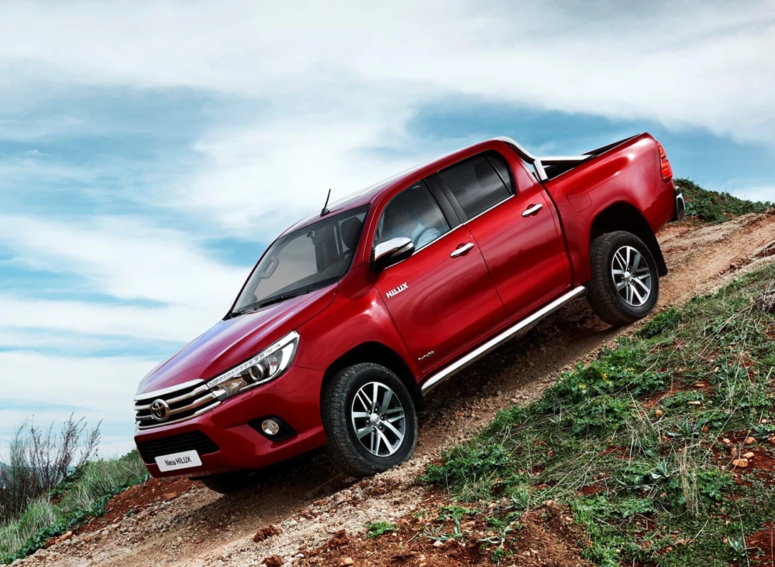 1659402-Toyota-HiLux-2018-01.jpg