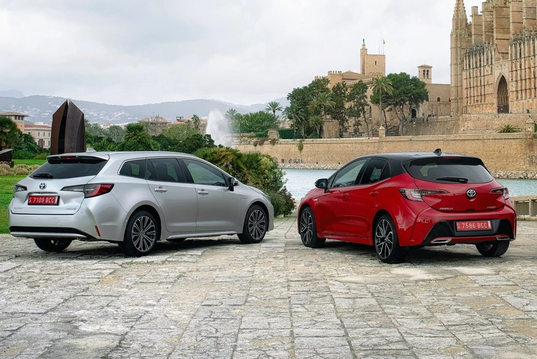 1613982-טויוטה קורולה האצ'בק קורולה סטיישן  (5).jpg