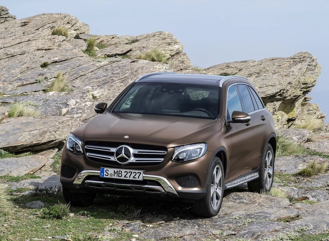 1651459-Mercedes-Benz-GLC-2018-04.jpg