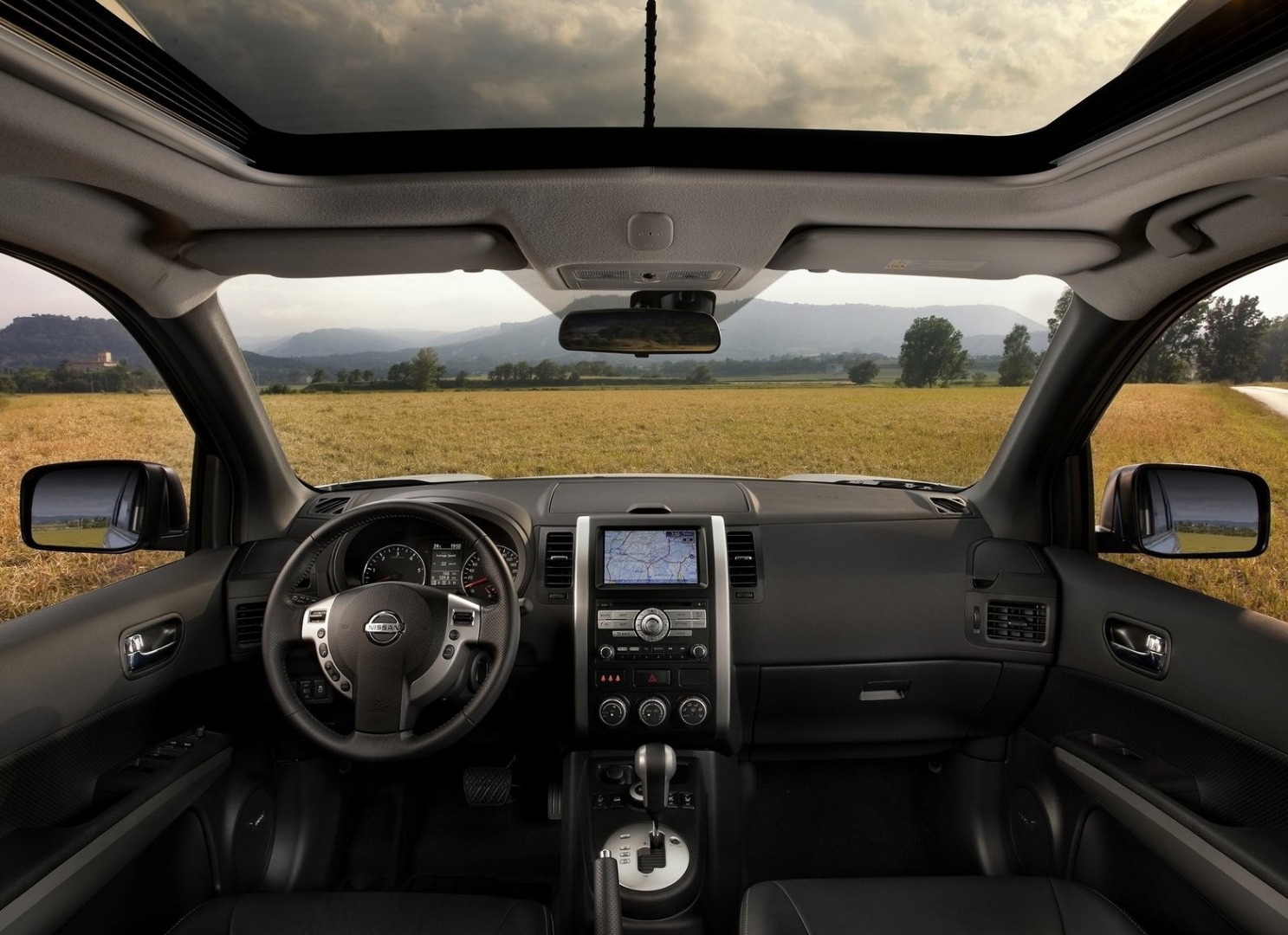1600153-Nissan-X-Trail-2011-1600-1a.jpg