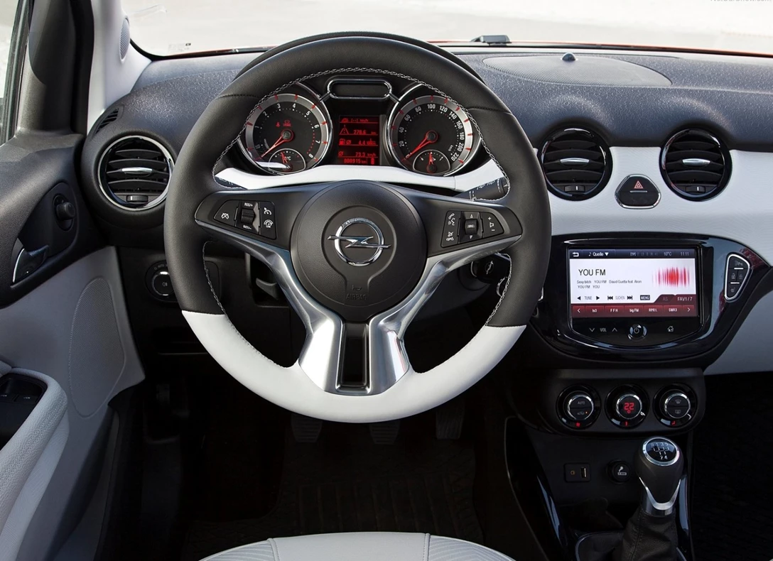 1658931-Opel-Adam-2017-12.jpg