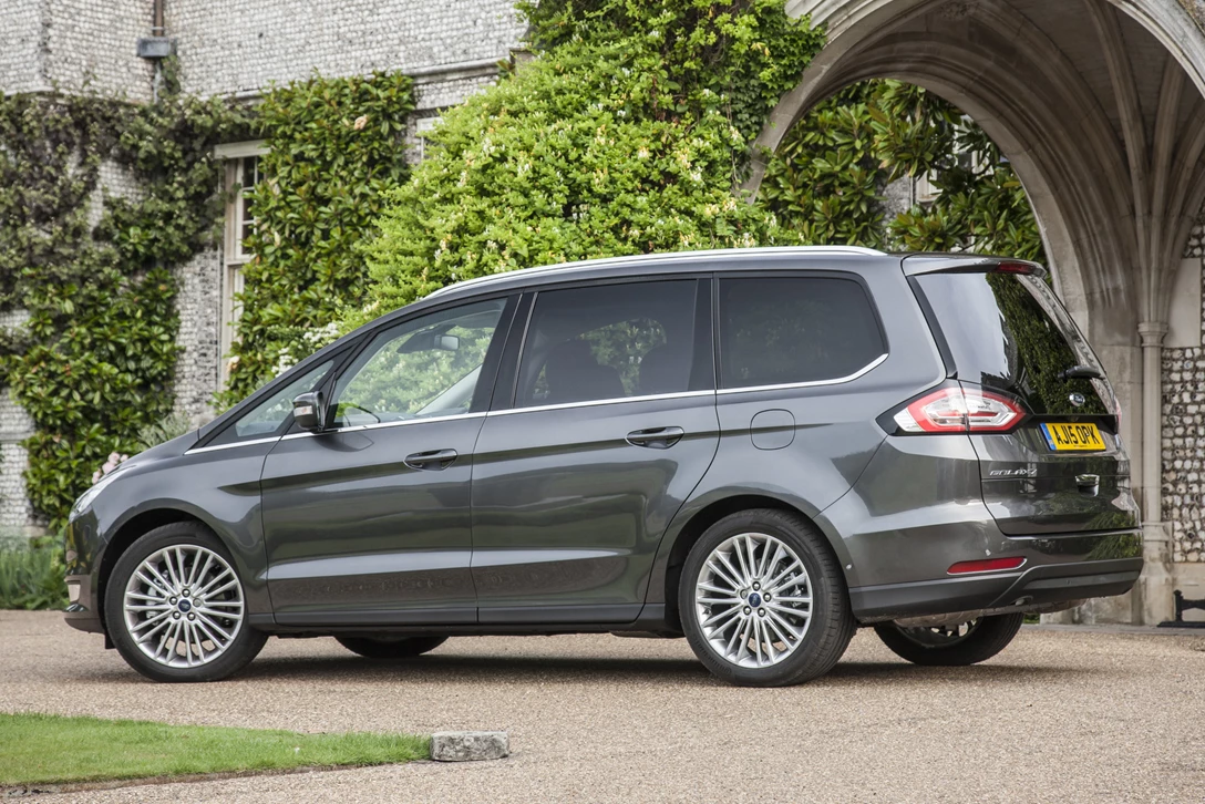 פורד גאלקסי 4