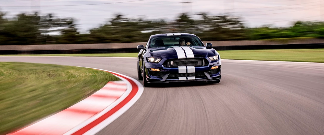 1597045-ShelbyGT350_04_HR.jpg