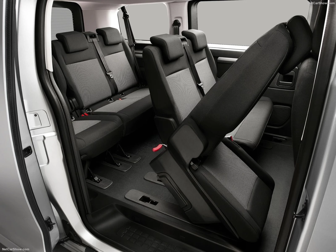 1591862-Citroen-SpaceTourer 8.jpg