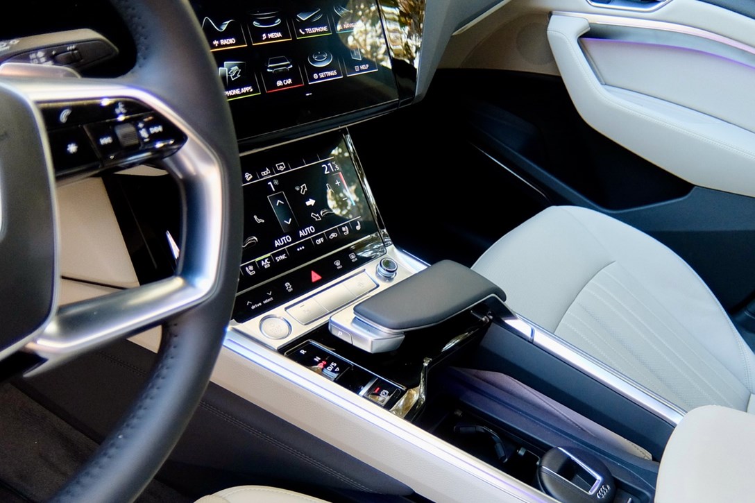 1638512-אודי  e-tronספורטבק - 12.jpeg