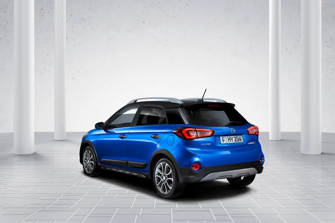 1594682-Hyundai_i20_active_Facelift_3_4_Heck_01.jpg