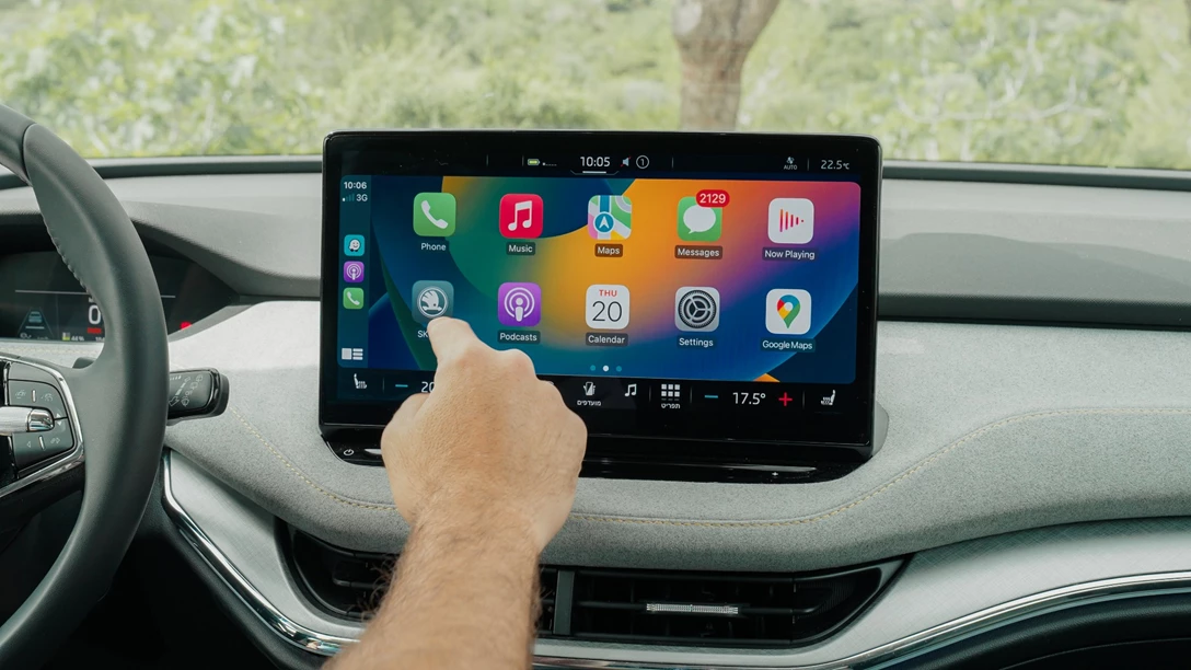 1681721-Hyundai IONIQ 5 vs Skoda Enyaq vs KIA EV6 vs TOYOTA BZ4X - 2023.00_44_28_09.Still134 copy.jpg