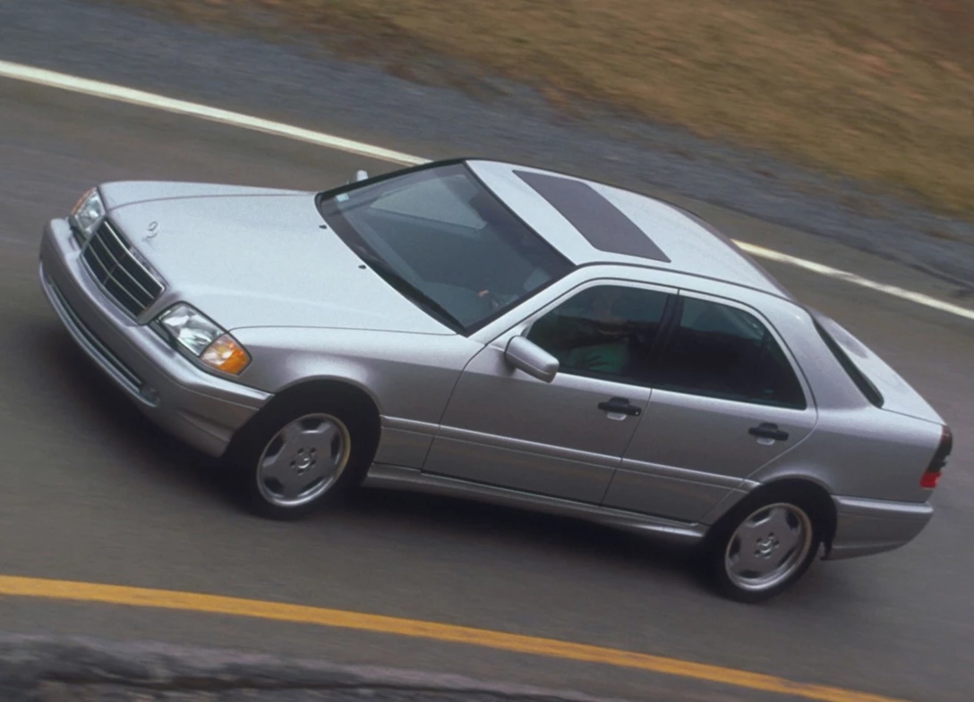 1604814-Mercedes-Benz-C-Class-1995-2000-5.jpg