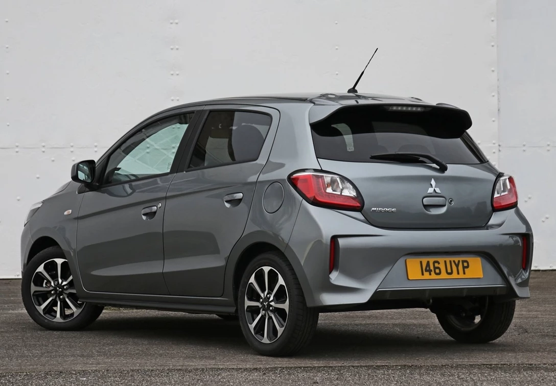 1643282-Mitsubishi-Space Star-2020-02.jpg