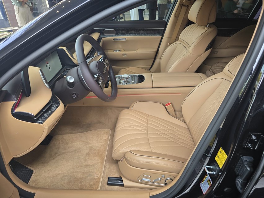 WhatsApp Image 2025-11-11 at 11.15.30.jpeg