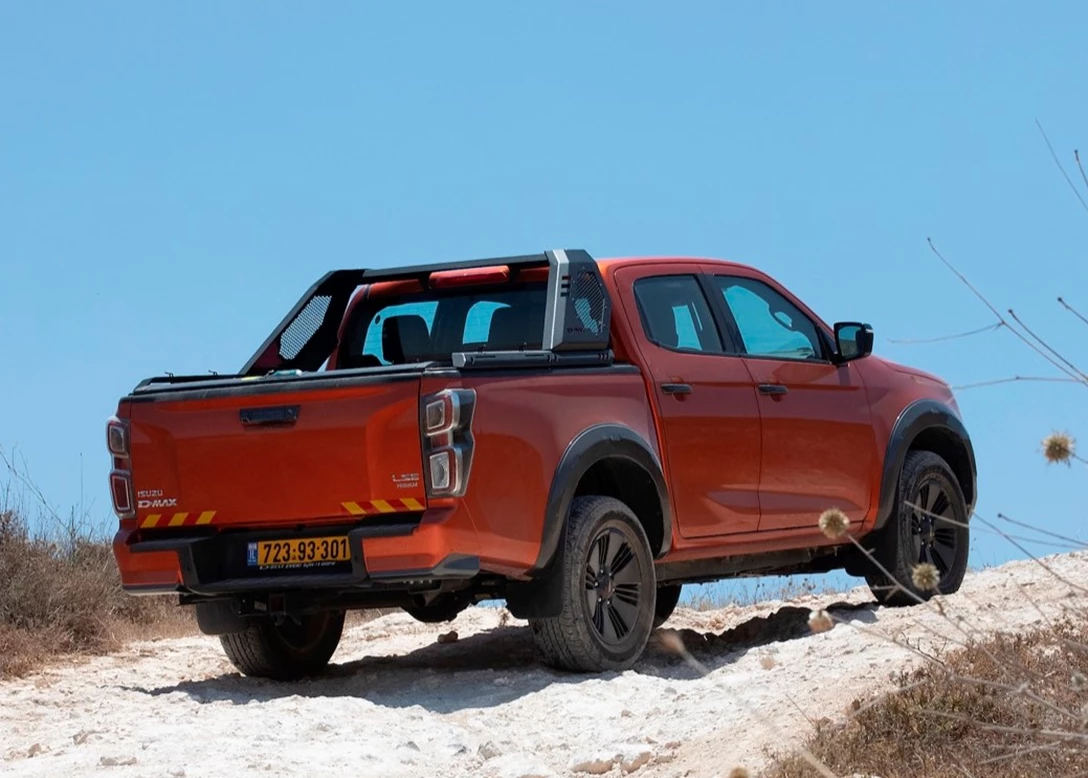 1678822-ISUZU D-MAX-2023-03YP.jpg