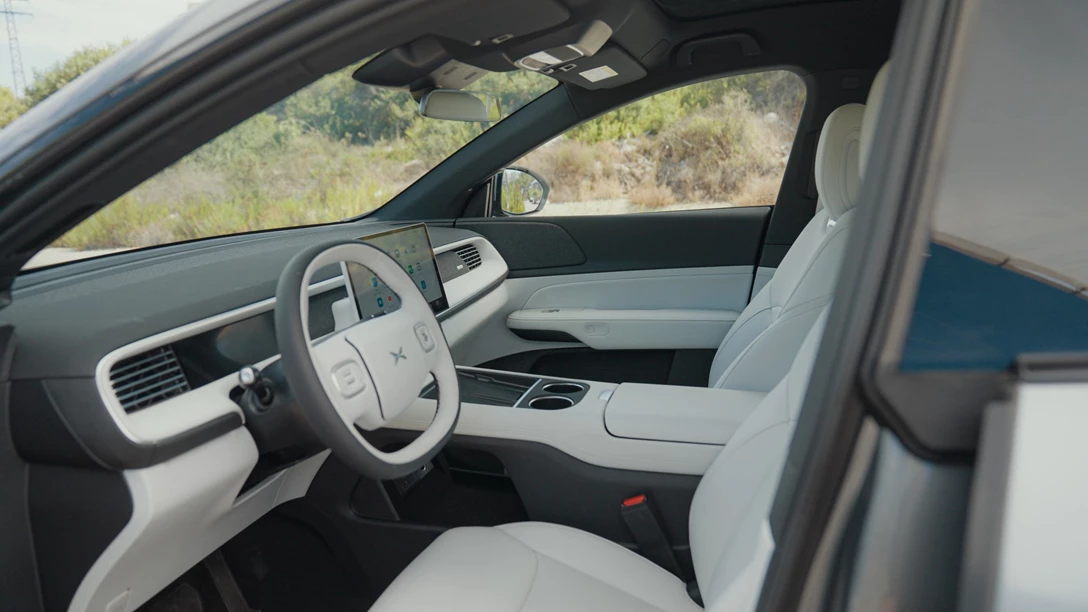 1701409-Xpeng G6 2024.00_28_33_00.Still044.jpg