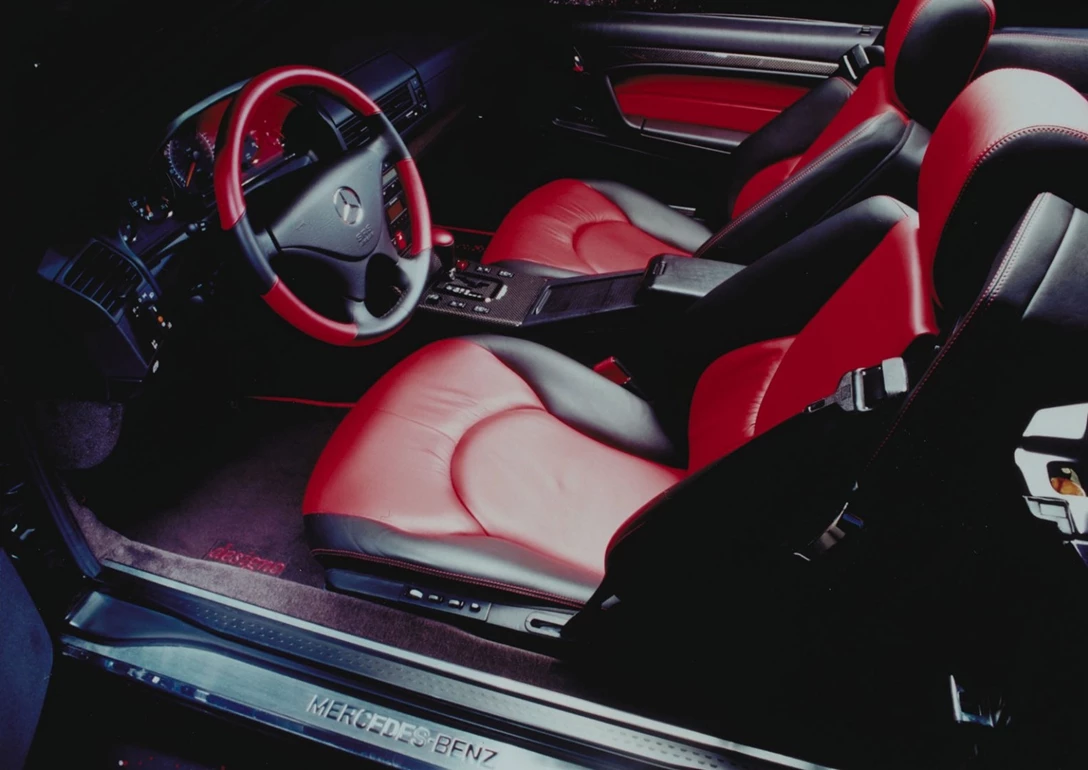 1593926-Mercedes-Benz-SL-Class 5.jpg