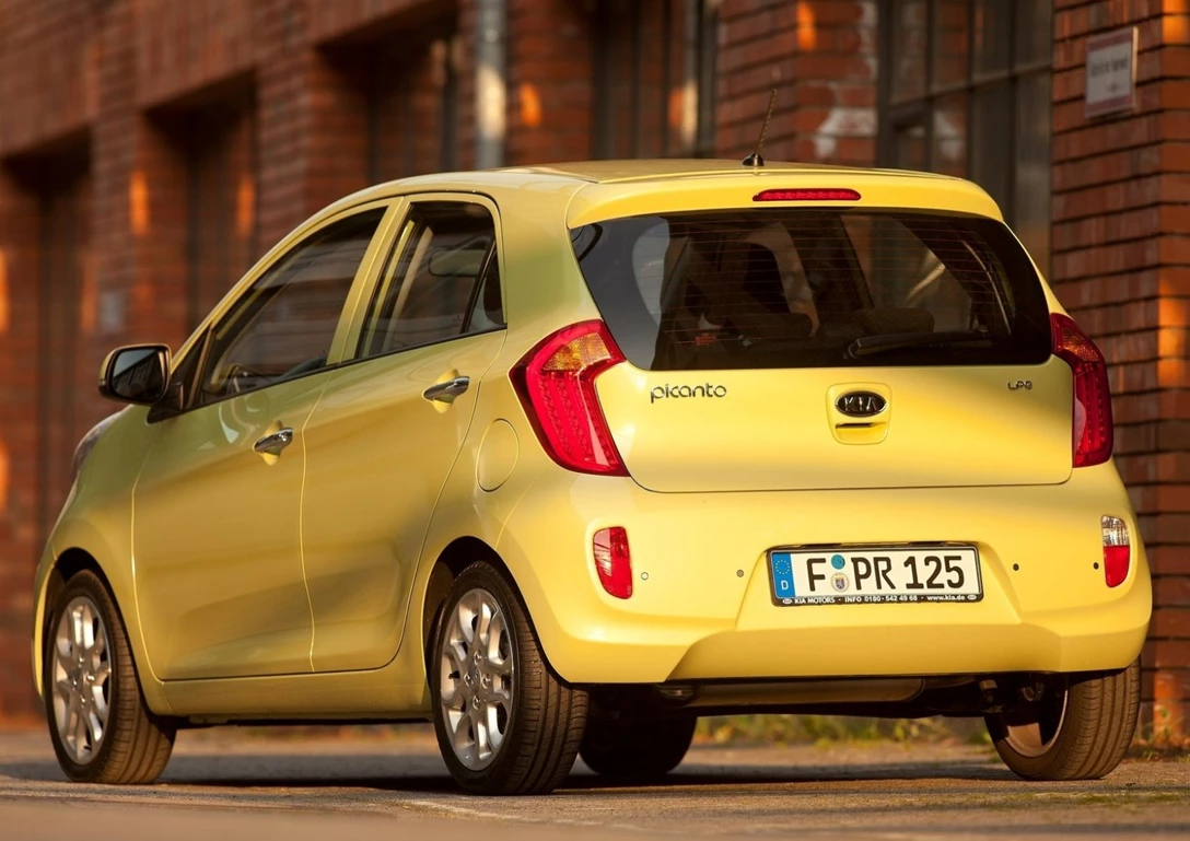 1599436-Kia-Picanto-2012-1600-76.jpg
