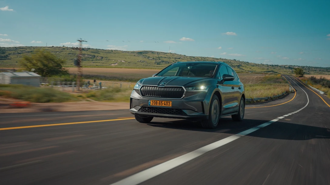 1681657-Hyundai IONIQ 5 vs Skoda Enyaq vs KIA EV6 vs TOYOTA BZ4X - 2023.02_19_23_15.Still222 copy.jpg