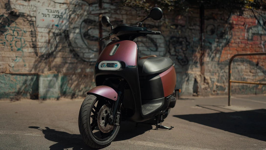 1669422-gogoro 2022.00_10_44_24.Still010 copy.jpg