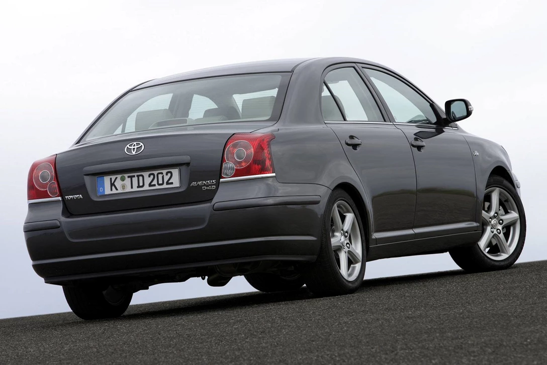 Toyota-Avensis-2007-2009-03.jpg