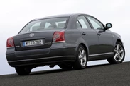 Toyota-Avensis-2007-2009-03.jpg