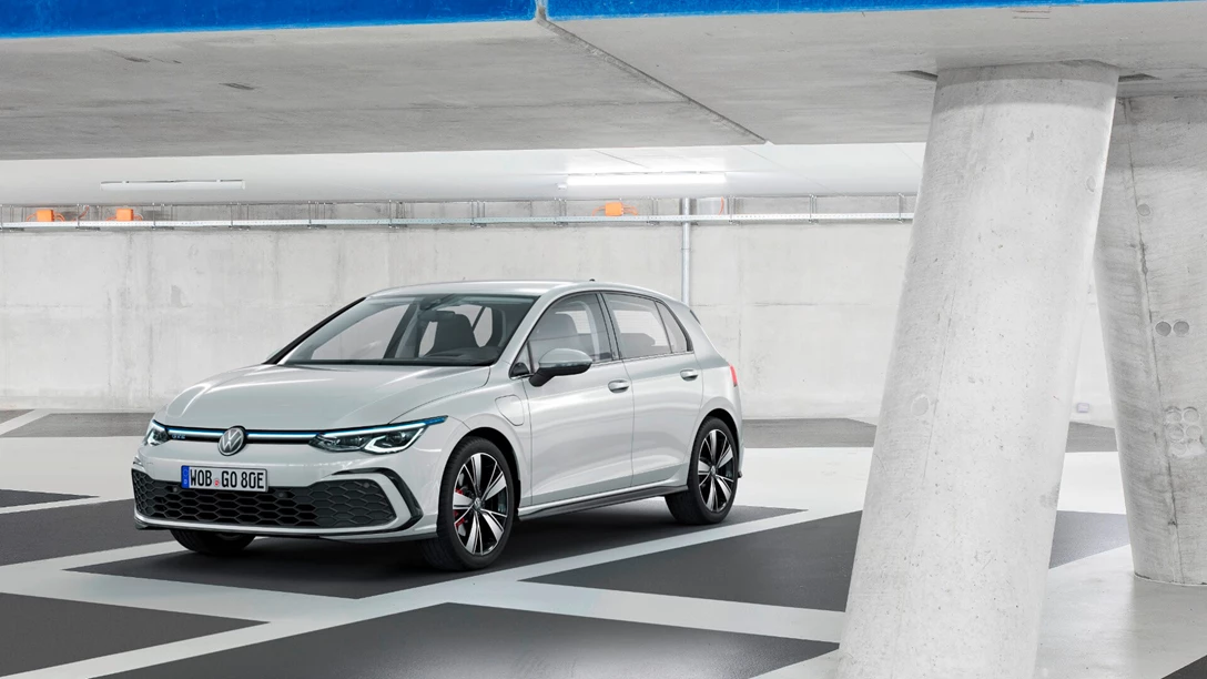 1624243-Golf 8 GTE (2).jpg