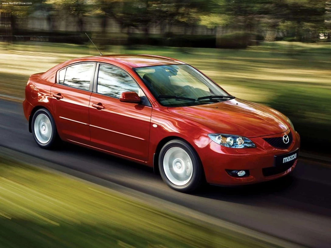 1597956-Mazda-3_Sedan-2004-1600-01.jpg