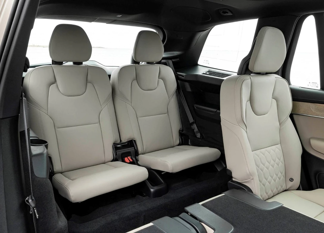 1707958-Volvo-XC90-2025-10.jpg