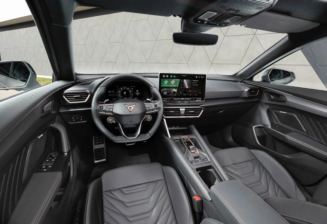 1700665-CUPRA_FORMENTOR_CENTURY_BRONCE_MATT_INTERIOR_009.jpg