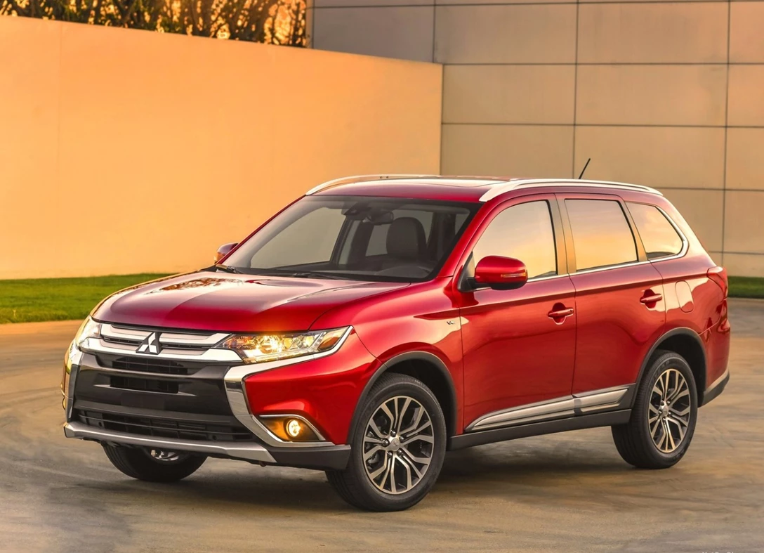 1638646-Mitsubishi-Outlander-2019-04.jpg
