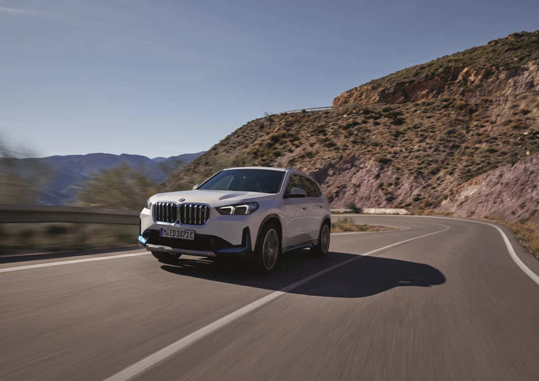 1672362-bmw ix1 (4).jpg