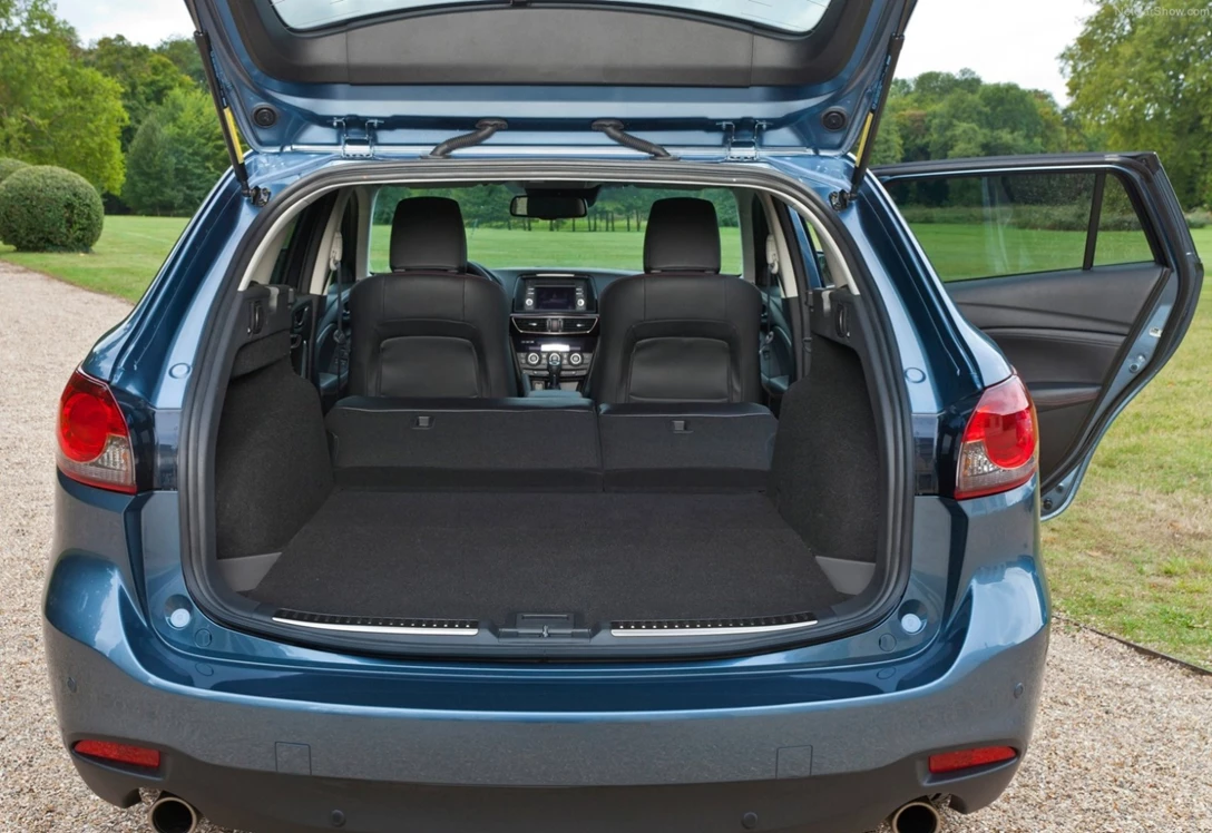 1653586-Mazda-6_Wagon-2013-1600-a9.jpg