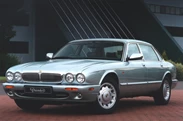 1605456-Jaguar-XJ-1998-2003-02.jpg