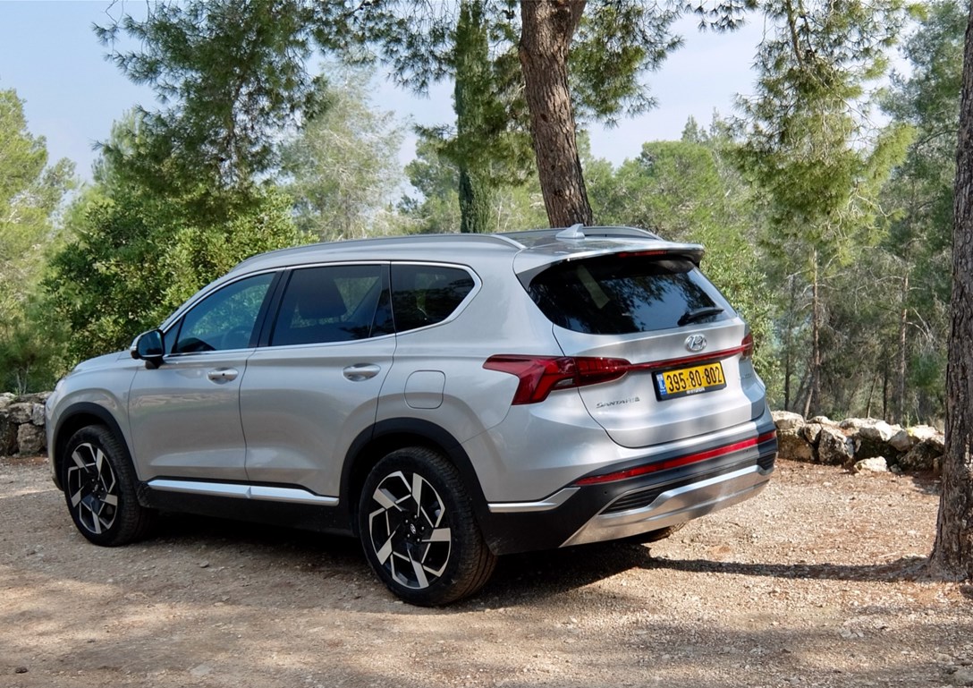 1674906-Hyundai-Santa_Fe_US-Version-2023-02.jpeg