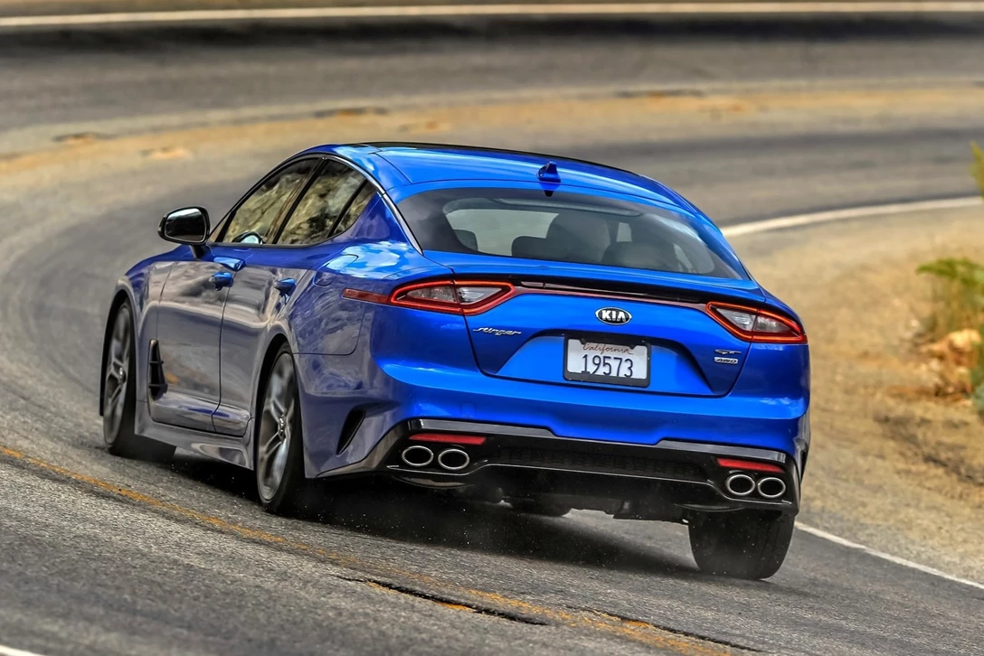 1602245-קיה סטינגר ביישראל (2).jpg