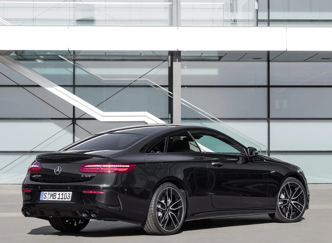 1660629-Mercedes-Benz-E-Class_Coupe-2020-03.jpg