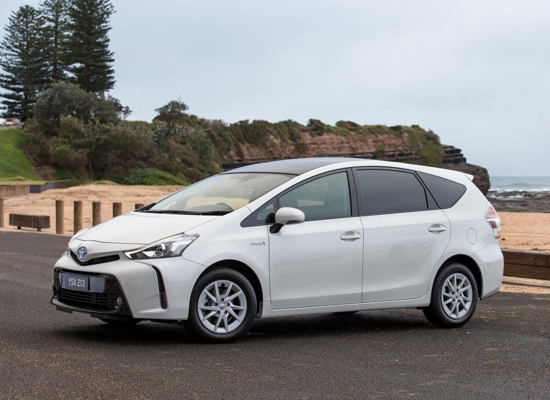 1657722-Toyota-Prius-Plus-2021-01.jpeg