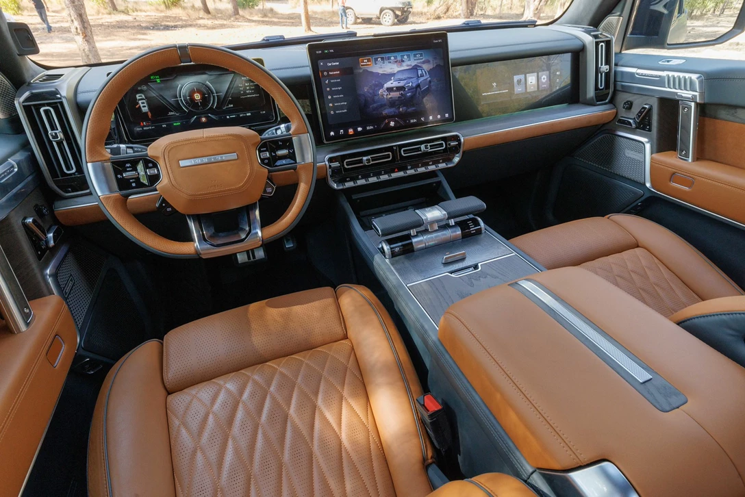 1706892-M-HERO 1-2025 (6).jpg