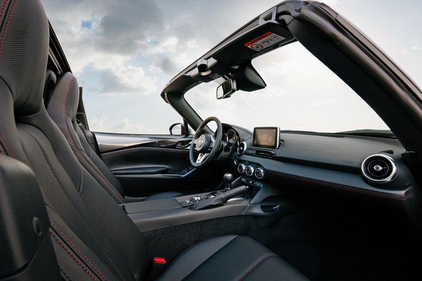 1596926-מאזדה MX-5 RF (11).jpeg