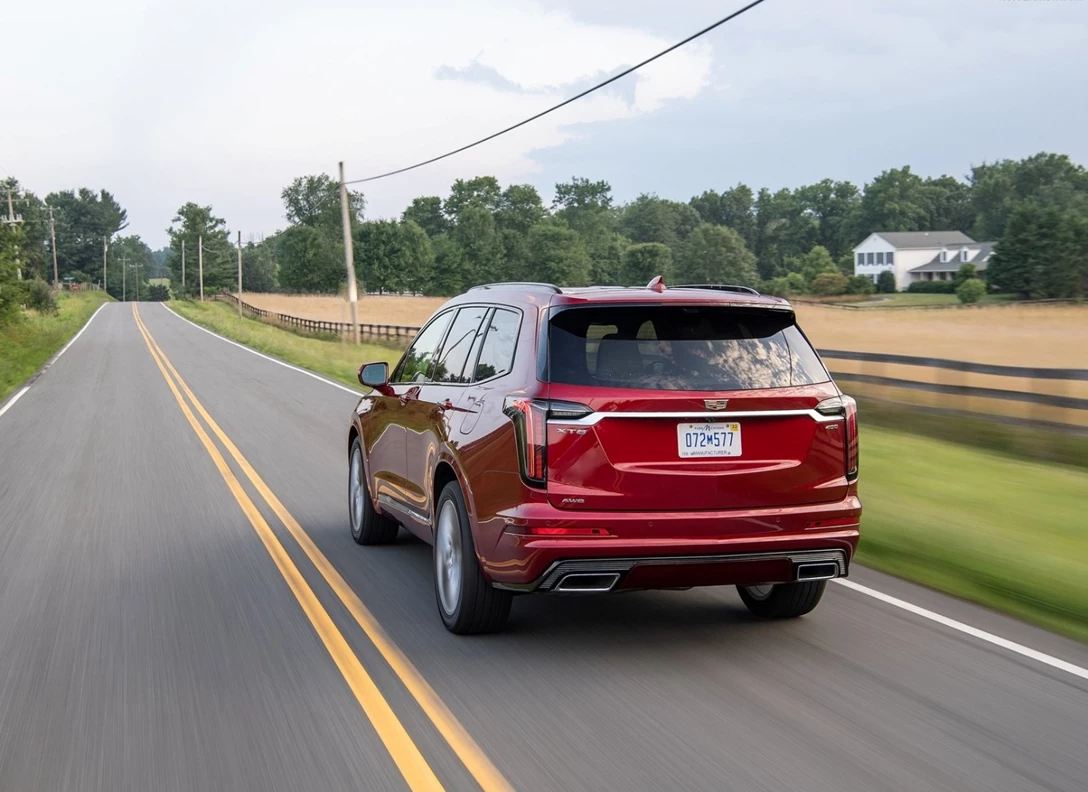 1663096-Cadillac-XT6-2022-03.jpg