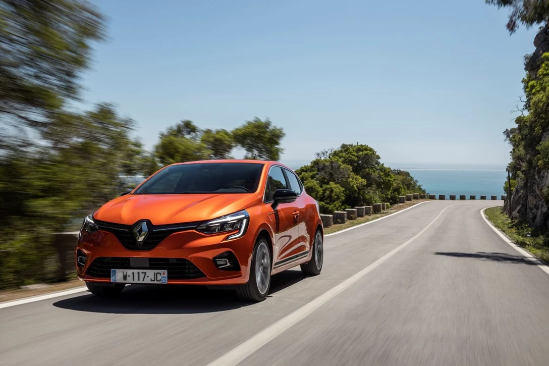 1620569-21227141_2019_-_New_Renault_CLIO_test_drive_in_Portugal.jpg