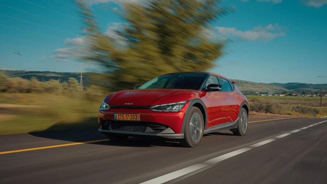 1681676-Hyundai IONIQ 5 vs Skoda Enyaq vs KIA EV6 vs TOYOTA BZ4X - 2023.02_48_41_17.Still244 copy.jpg