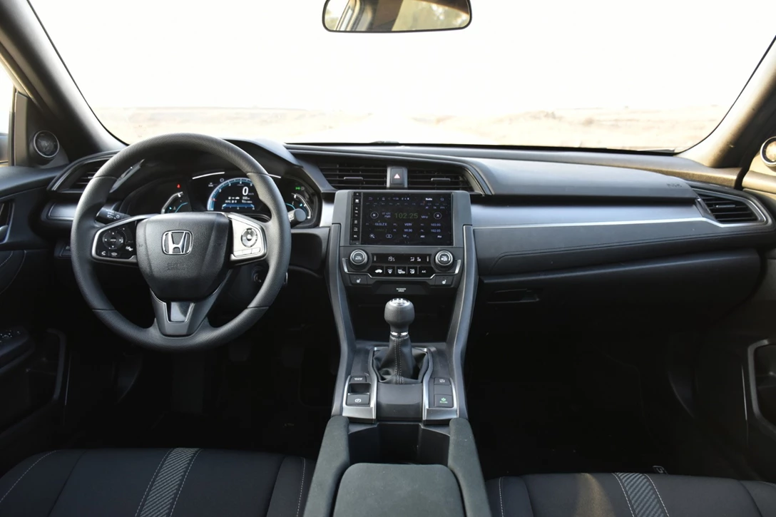 1608678-הונדה סיוויק ידנית מבחן דרכיםן (6).JPG