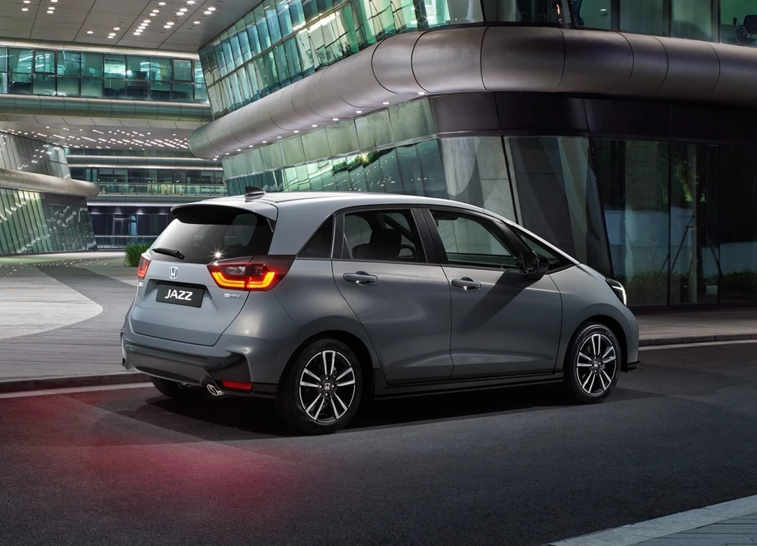 1694104-Honda-Jazz-2024-02.jpg