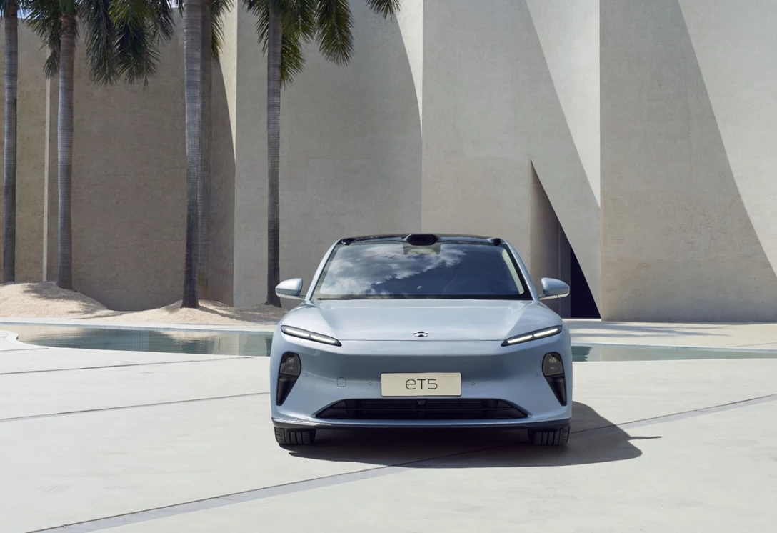 1688526-nio_et5_1-min.jpg