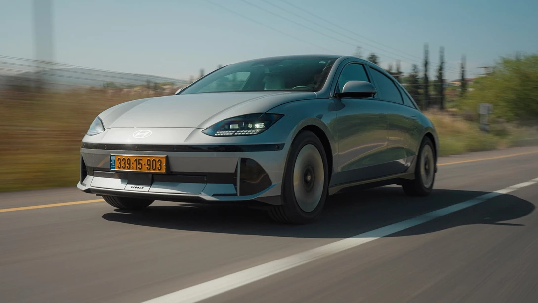 1682640-Hyundai IONIQ 6 2023.00_44_10_21.Still101 copy-min.jpg